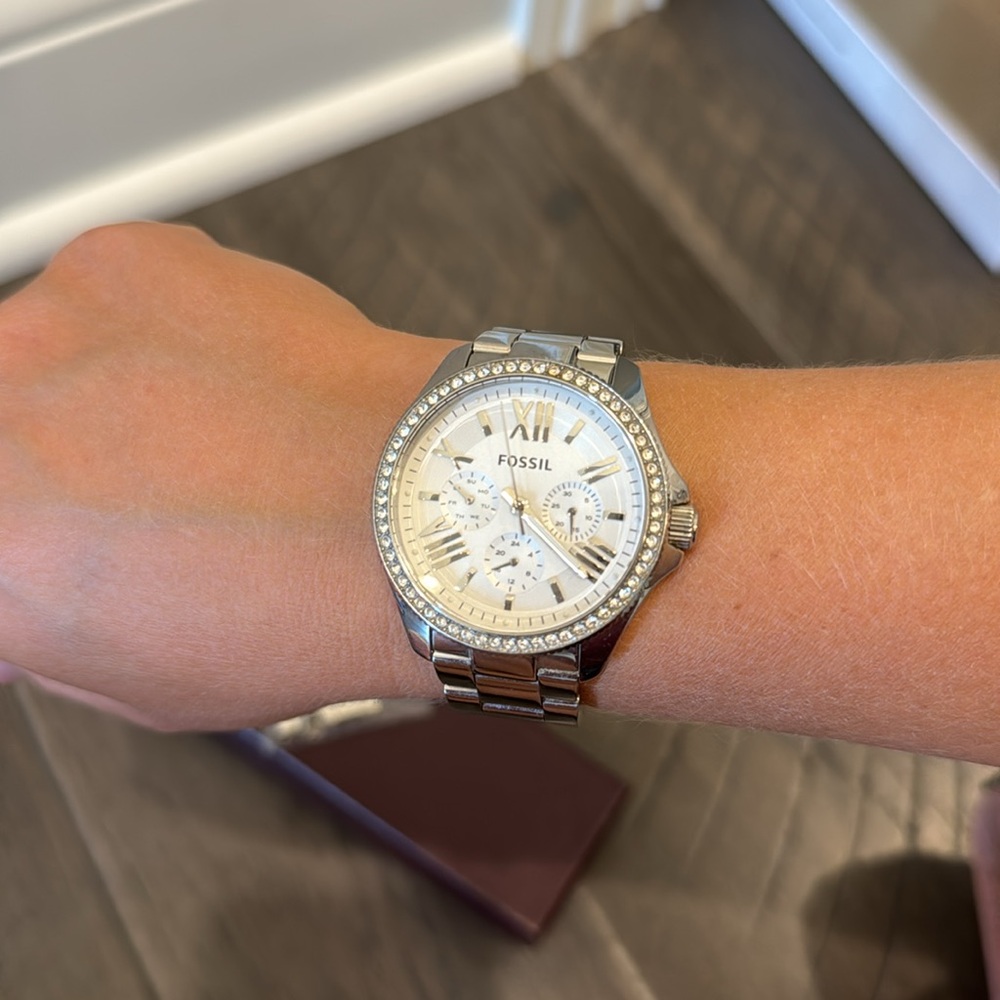 Fossil watch with crystals womens 41mm